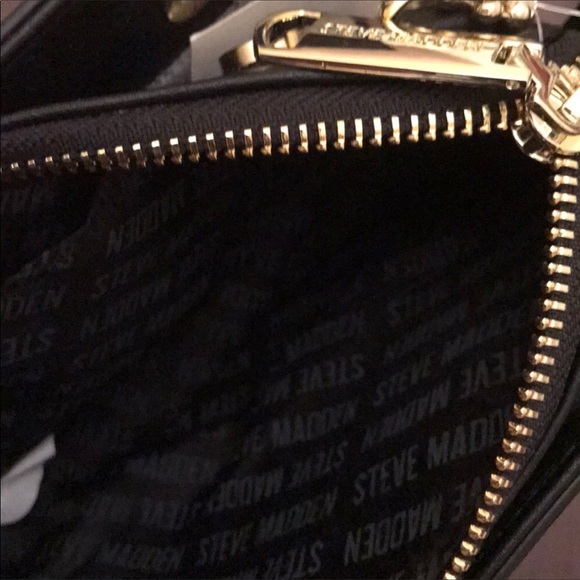 Steve Madden Bgreer Wallet on String - Picture 4 of 5